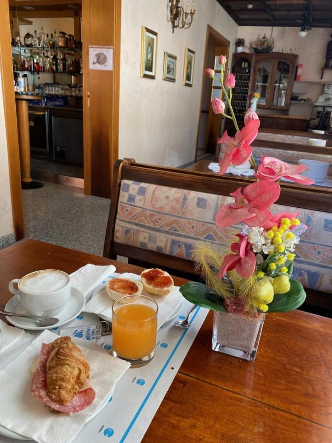 Hotel Casadei Rimini Buitenkant foto