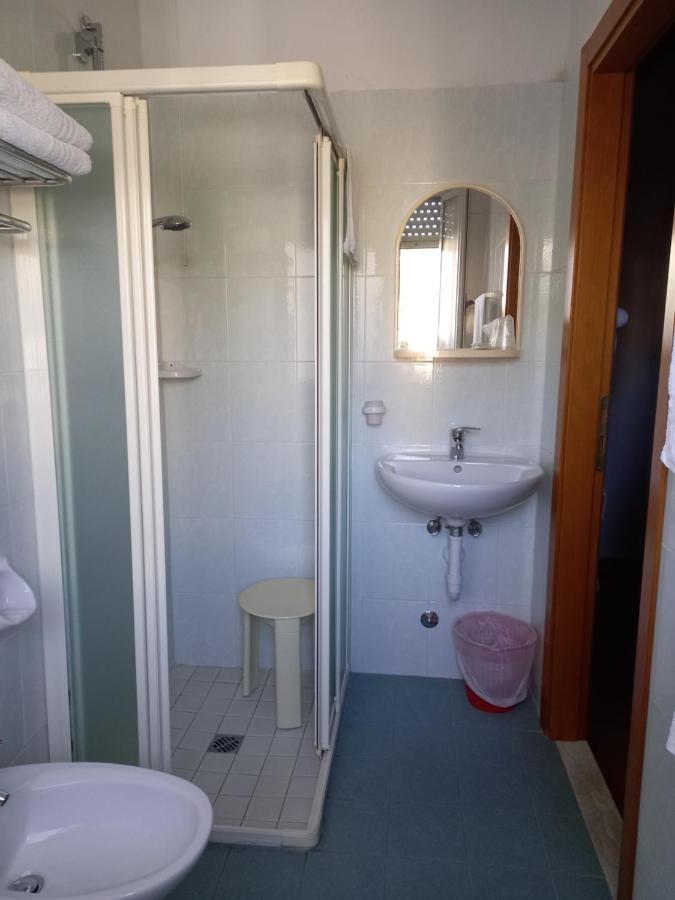 Hotel Casadei Rimini Buitenkant foto